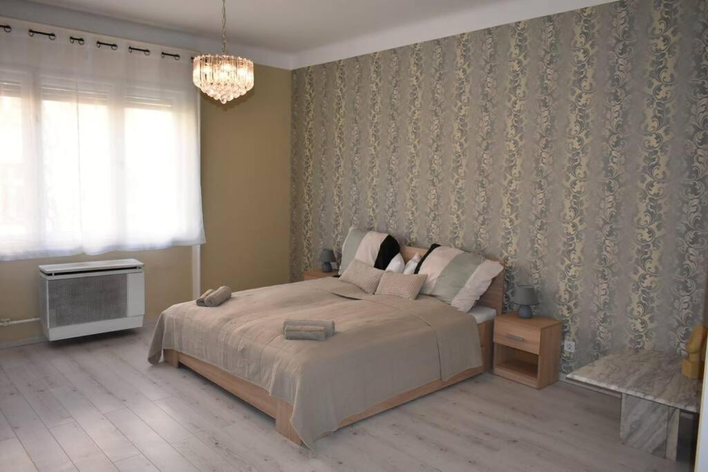 Kenyelmes Lakas Jo Helyen Apartment Budapest Bagian luar foto