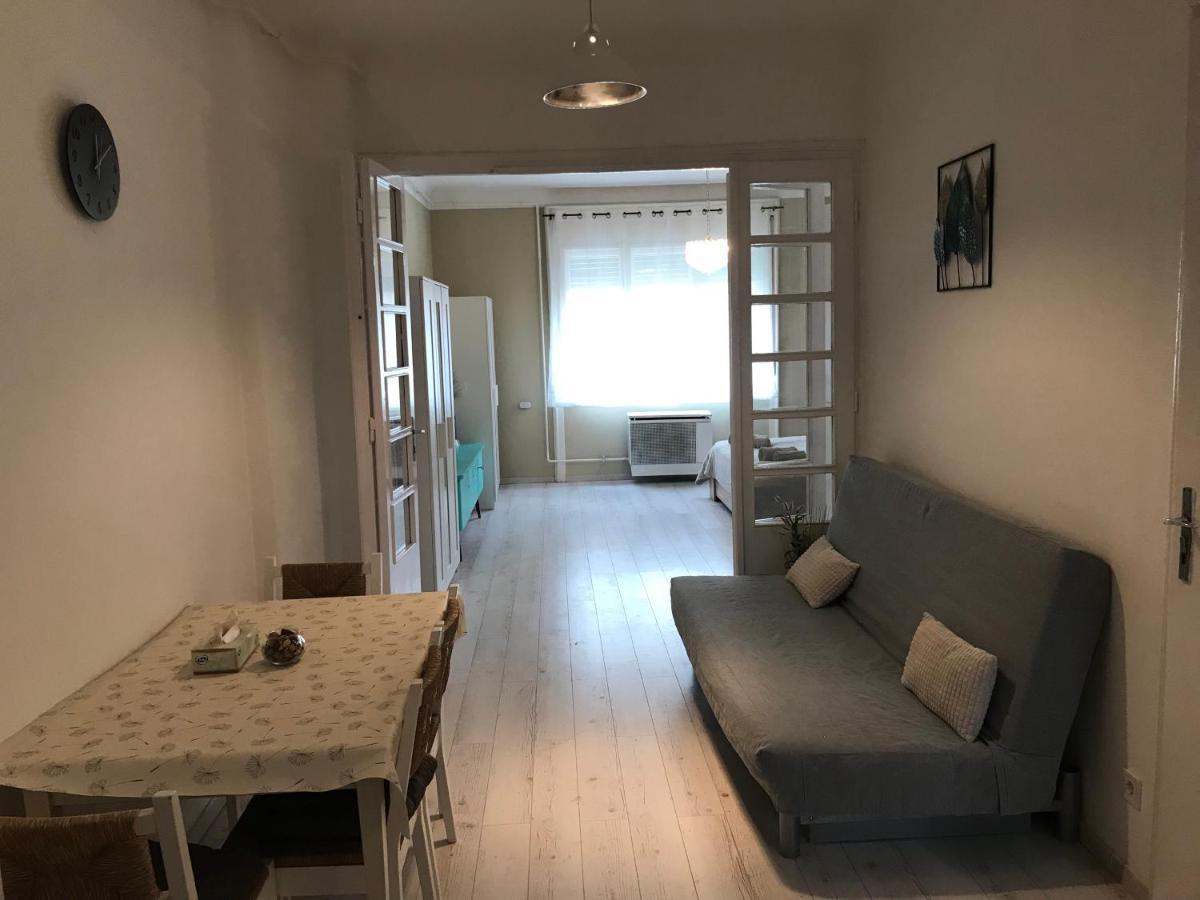 Kenyelmes Lakas Jo Helyen Apartment Budapest Bagian luar foto